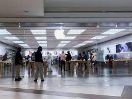 Apple began Providing Anti-Union Talking Materials to Shop Managers - Maxandfix