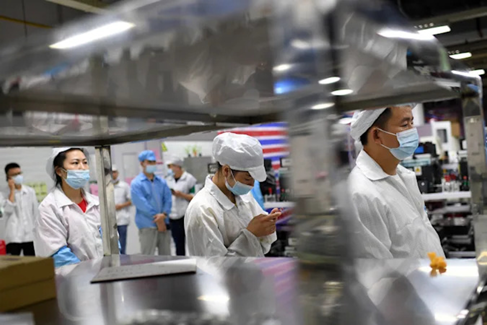 Foxconn Shuts Down Plants in Shenzhen due to a new COVID Outbreak - Maxandfix