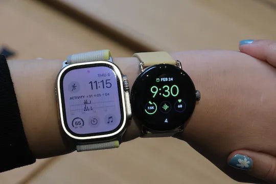 This Year, Smartwatches, not Smartphones are the Hot Item - Maxandfix