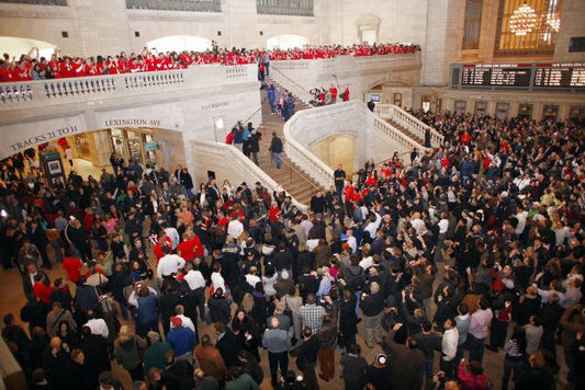 Workers at Apple's Grand Central Terminal store are Voting on Whether or not to Form a Union - Maxandfix